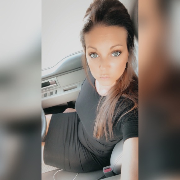 Meet your Posher, Kelie - Picture 1 of 1